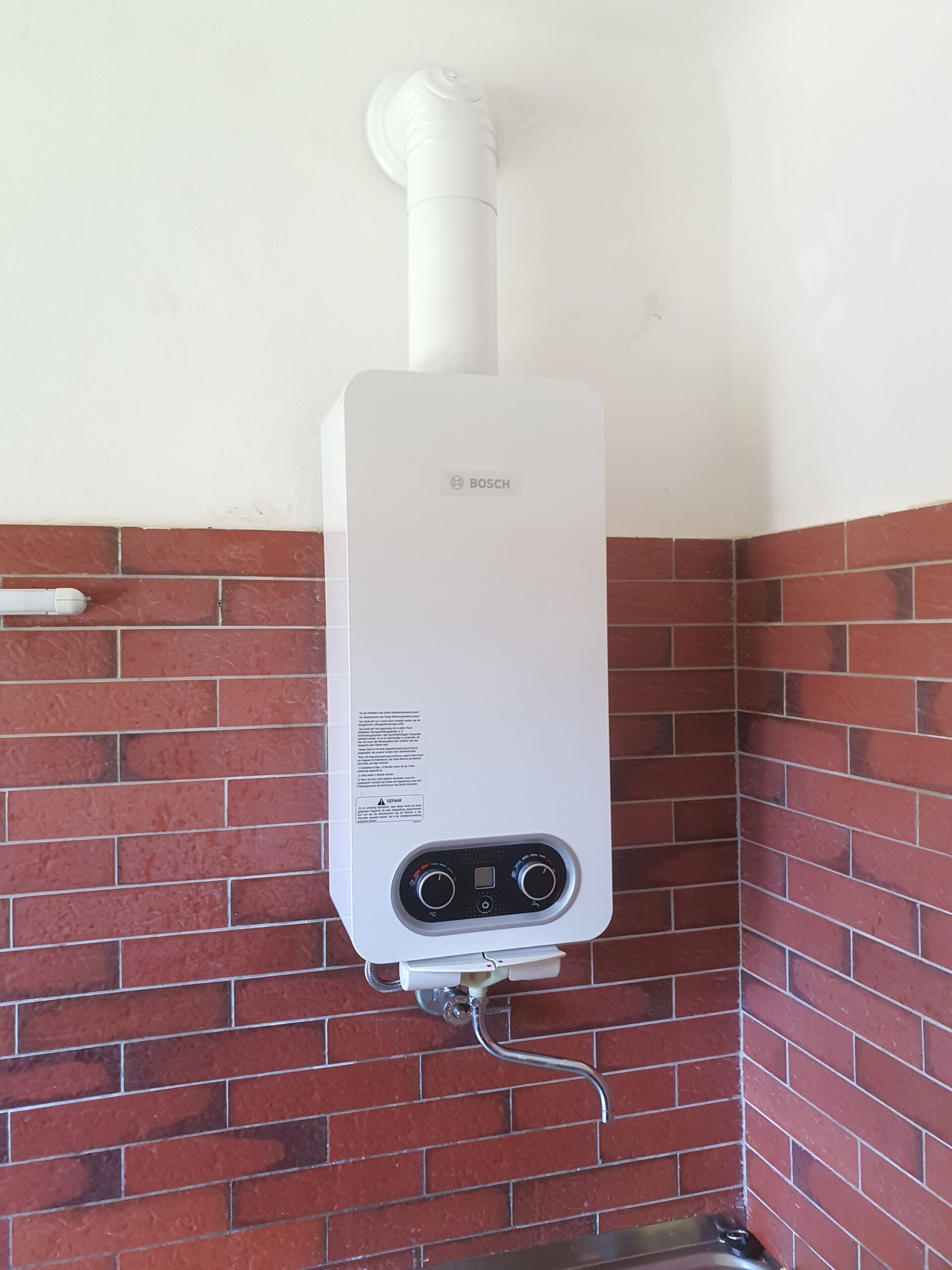 Durchlauferhitzer https://thermenwartung24.co.at/wp-content/uploads/2023/04/Durchlauferhitzer-scaled.jpg